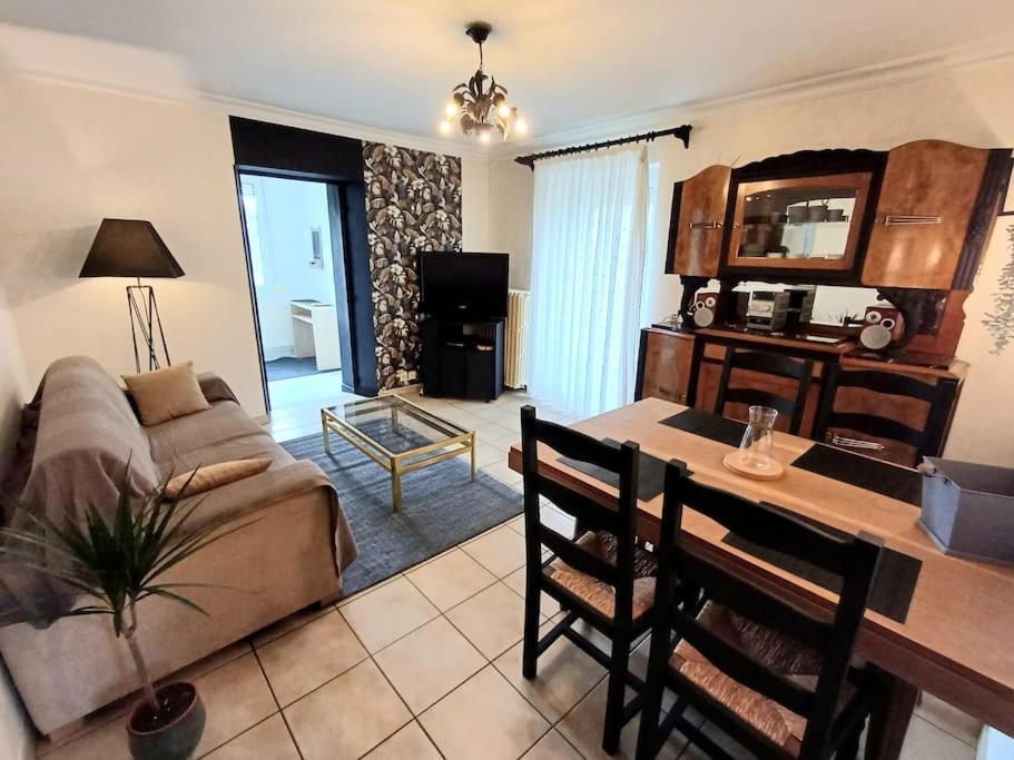 Maison De Village Avec Jardin Torpes  Zewnętrze zdjęcie